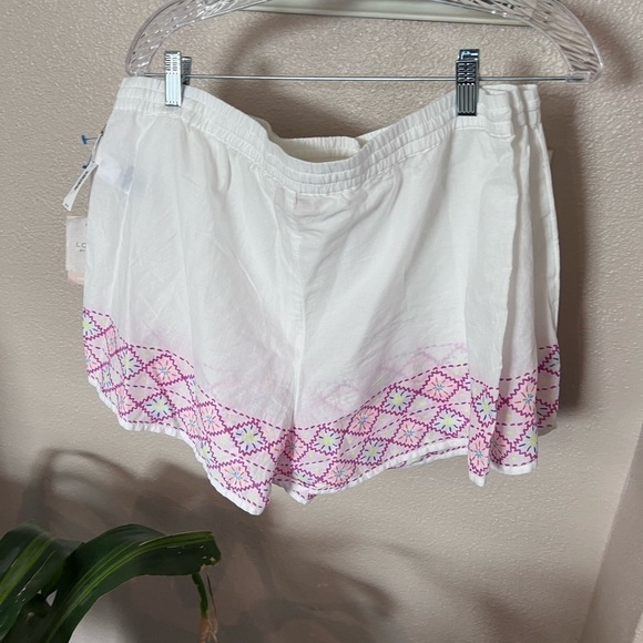 𝅺LOVE by GAP shorts - Picture 8 of 10